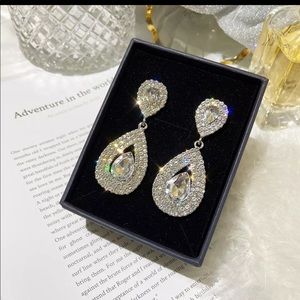 New fashion rhinestone shiny earrings
